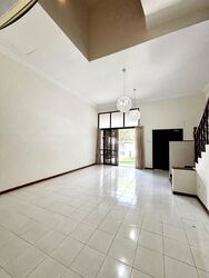 Chartwell Drive (D19), Terrace #500401401